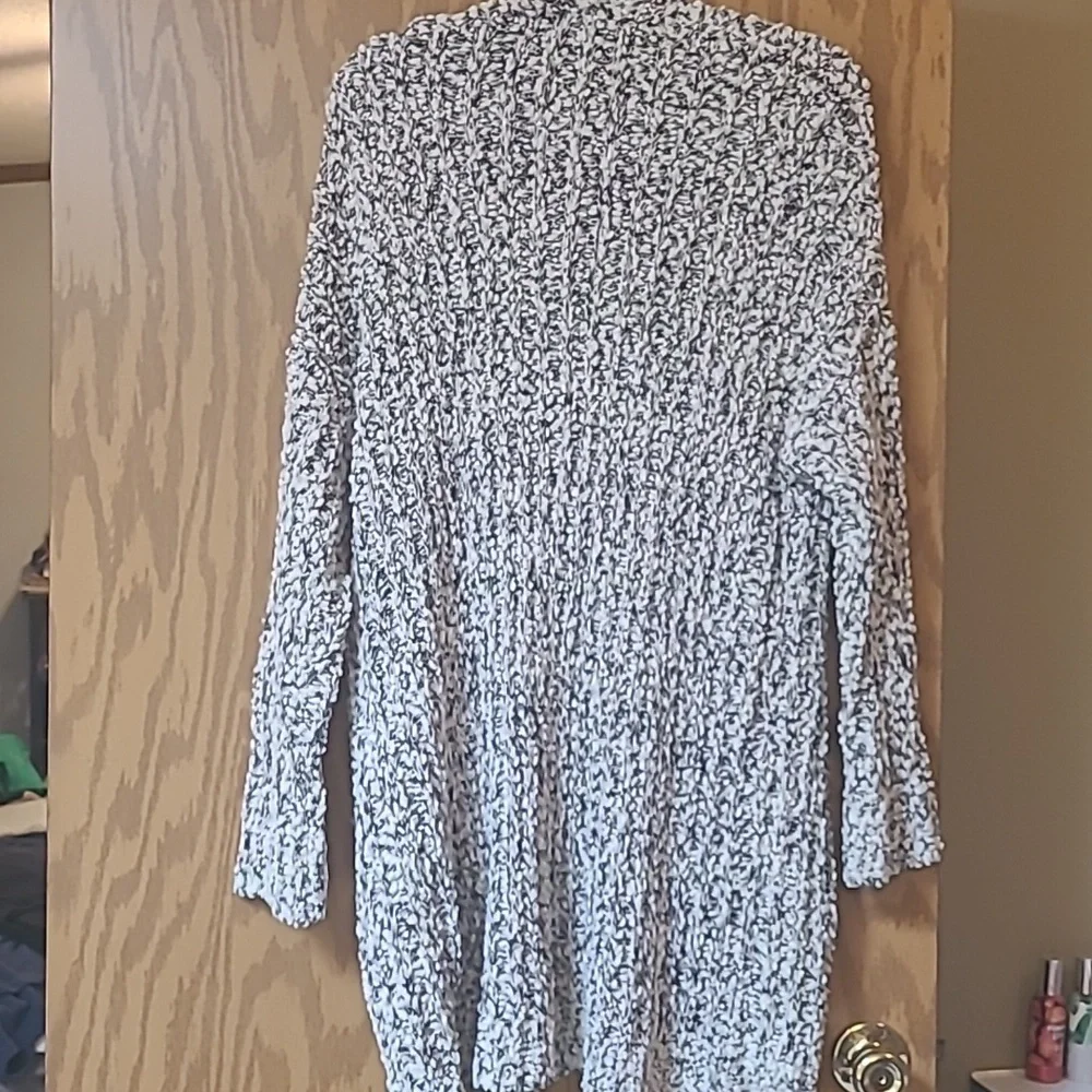 Cardigan - Picture 4 of 4